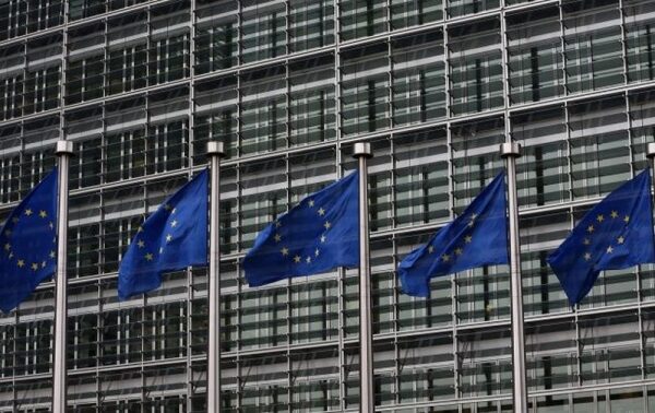 ЕС планирует отменить пошлины и квоты на товары из Украины, &mdash; Bloomberg