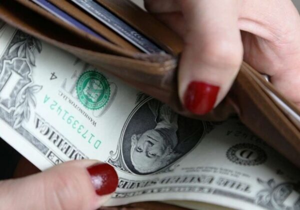 Курс валют в Украине 20 июня 2023: сколько стоит доллар и евро