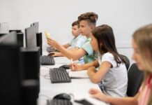 Основы программирования для молодежи: почему их стоит изучать?