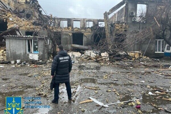 Прокуратура начала расследование: как выглядит место "прилета" в Одессе утром
