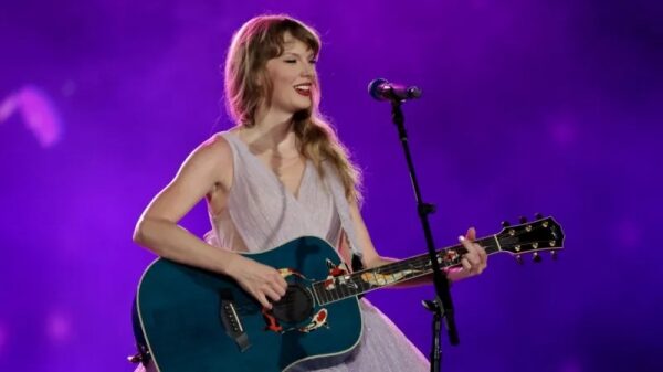 Тейлор Свифт: &laquo;Отдел замученных поэтов&raquo; побил рекорд Spotify