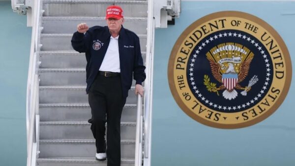 Трамп вторит Кремлю, называя Зеленского диктатором&nbsp;