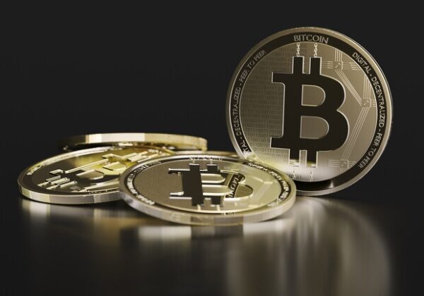 Биткоин начал резко расти: почему курс приблизился к $99 000