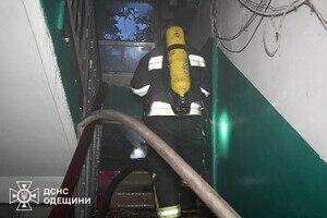 В Одессе из-за замыкания кондиционера вспыхнул пожар в квартире