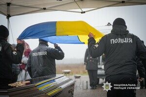 Погиб на востоке Украины: в Одессе простились с полицейским Николаем Яковенко