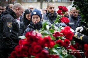 Погиб на востоке Украины: в Одессе простились с полицейским Николаем Яковенко