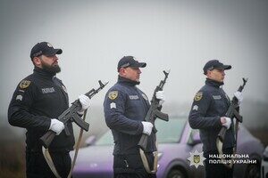 Погиб на востоке Украины: в Одессе простились с полицейским Николаем Яковенко