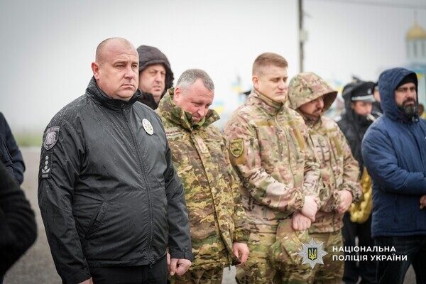 Погиб на востоке Украины: в Одессе простились с полицейским Николаем Яковенко