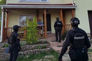 Продавали детей за границу: в Одесской области разоблачили преступную группировку